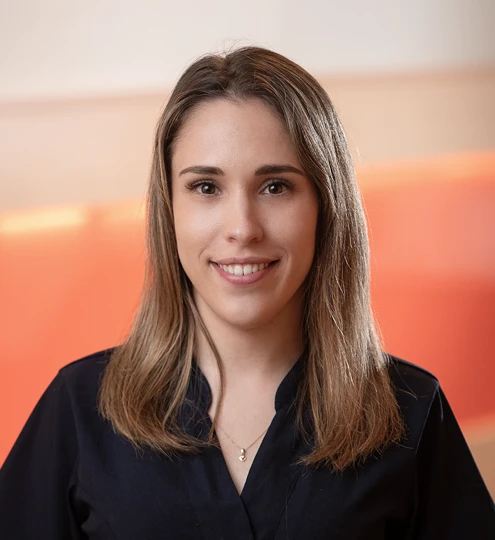 Dr. Kari Zsófia fogszabályzó szakorvos