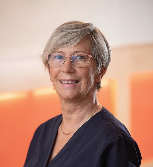 Dr. Kertész Annamária